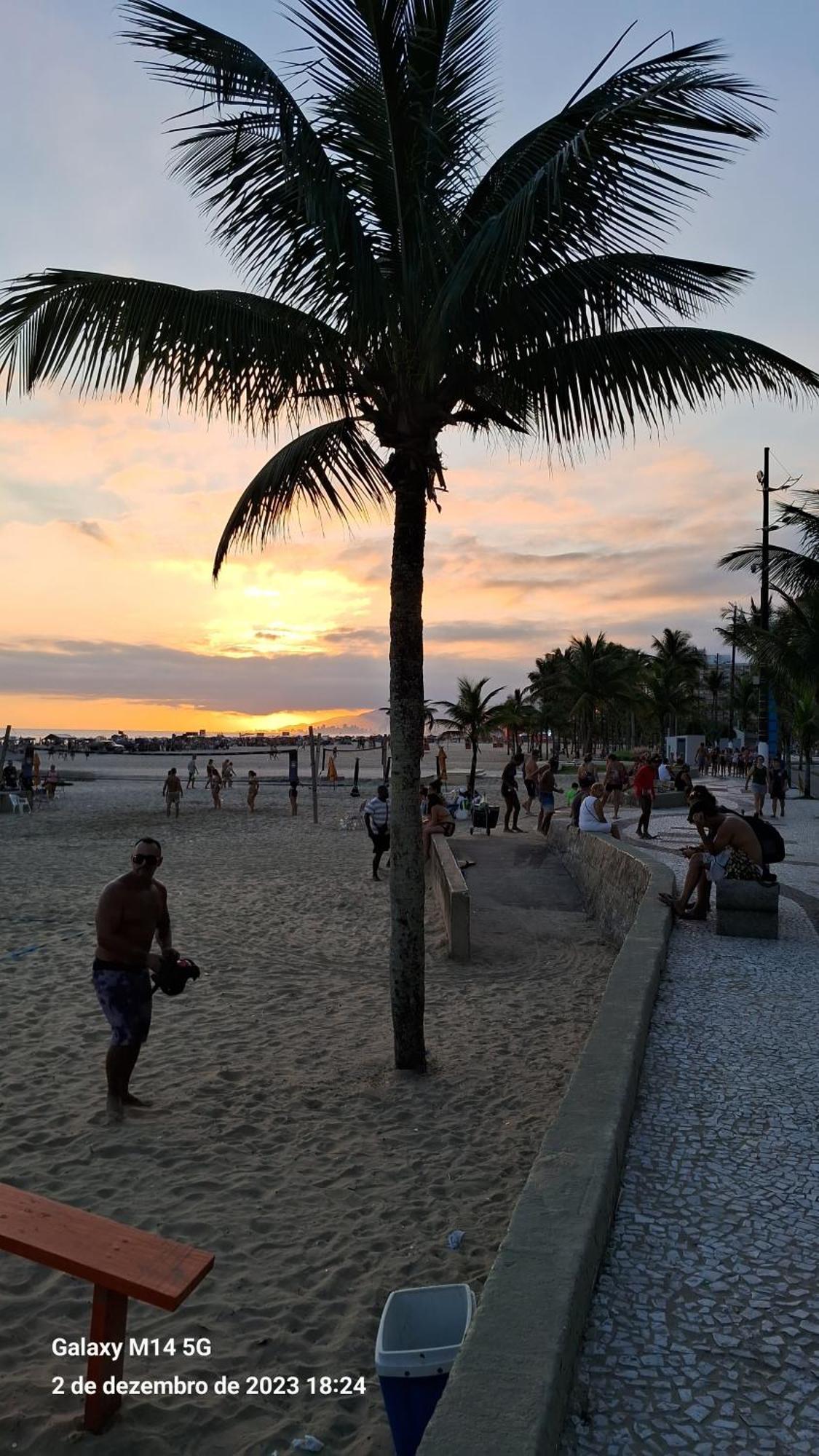 Predio Frente Para O Mar Na Praia Grande - Guilhermina מראה חיצוני תמונה